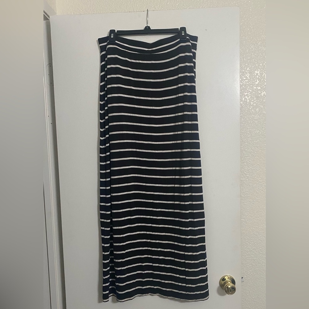 Apt. 9 Dark Black and White Striped Maxi Skirt